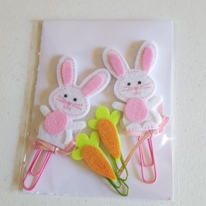 Set of 4 Bunny & Carrot paper clips
